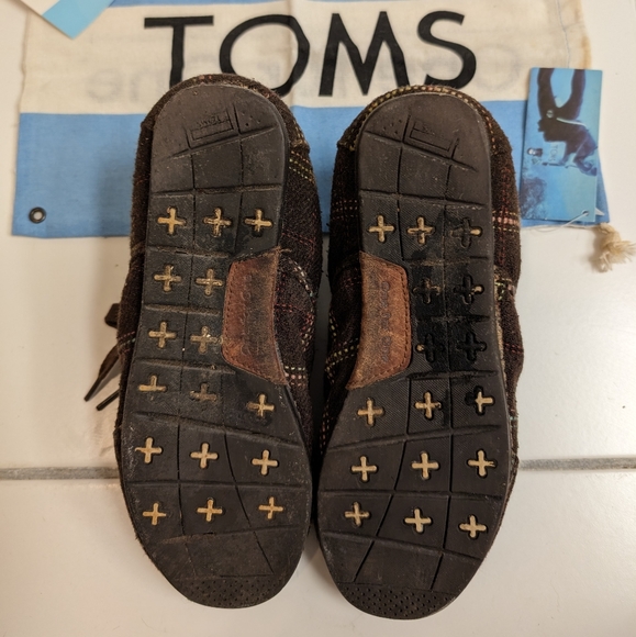 Toms Shoes - Picture 3 of 4